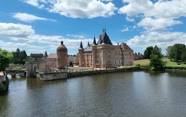 Visite des extérieurs et dépendances du château de La Clayette