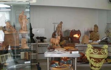 Exposition des productions de la tuilerie Perrusson
