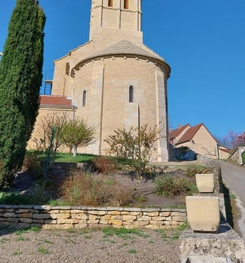 Visite de l'église romane du XII ème siècle dédiée à Saint Martin à Vareilles
