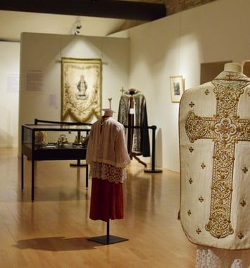 Visite libre de l'exposition « Textiles sacrés, sacrés textiles ! »