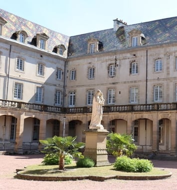 Visite du lycée militaire d'Autun