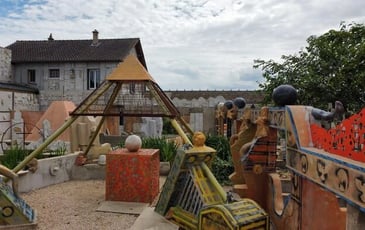 Visite guidée de la pyramide de Cormatin