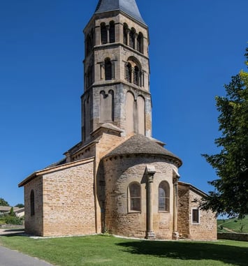 Visite de l'église romane de Chânes