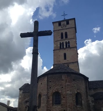 Visite guidée par la Pastorale du Tourisme de Tournus à la rencontre du culte des saints et des croix dans le village d'Uchizy