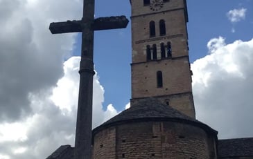 Visite guidée par la Pastorale du Tourisme de Tournus à la rencontre du culte des saints et des croix dans le village d'Uchizy