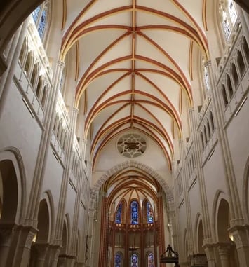 Visite guidée de la cathédrale Saint-Vincent : La nef, le chœur et la chapelle du Sacré-Cœur