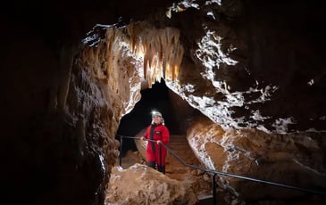 Visite des grottes de Blanot